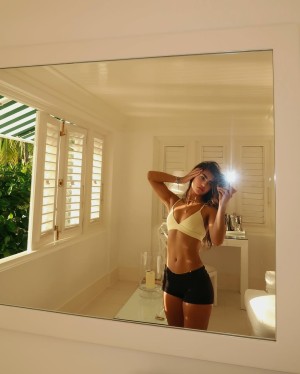 Rayna V Rayna Vallandingham Nude Leaks OnlyFans Photos #2