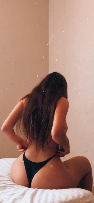 Daniela Medina Nude Leaks OnlyFans Photos #2
