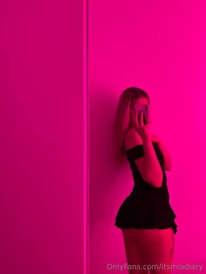 sanzii01 thewholemia itsmiadiary Nude Leaks OnlyFans Photos #4