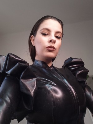 Marketaves latex witch Nude Leaks OnlyFans Photos #5