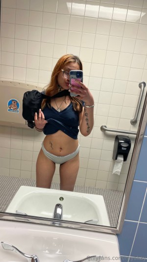 Rayakay g0thbr4tt rayakayyy gogetterr4y4 Nude Leaks OnlyFans Photos #4