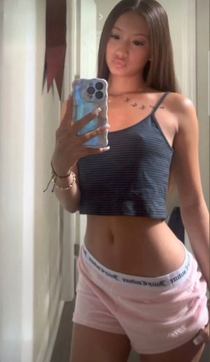 Alessandra Liu Nude Leaks OnlyFans Photos #20