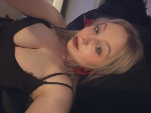 Kinzyyyy snowitsskinzy itsskinzyyyy SnowBunnyQueen Nude Leaks OnlyFans Photos #3