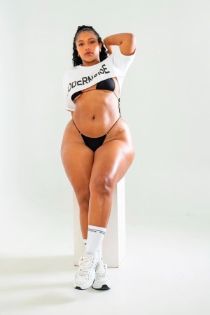 Thick baddie majovergarag Nude Leaks OnlyFans Photos #4