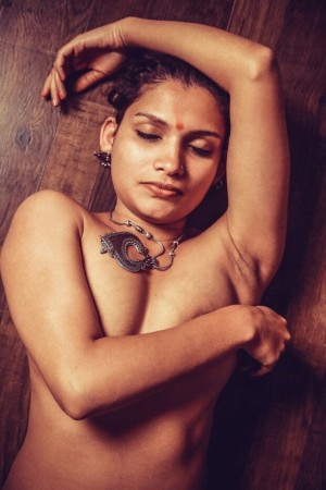 Resmi R Nair resminair Nude Leaks OnlyFans Photos #1