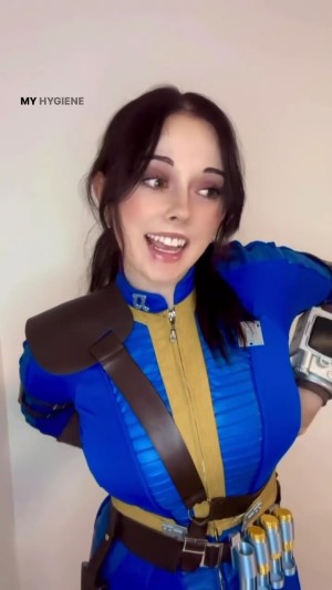JuicyIris Nude Leaks OnlyFans Video #2