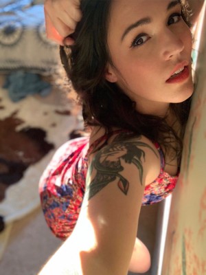 house feminist Sweatpants Cher Nude Leaks OnlyFans Photos #3
