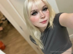 kiwikyy Nude Leaks OnlyFans Photos #2