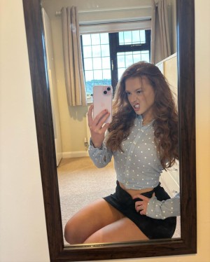 phoebeisginger Nude Leaks OnlyFans Photos #1