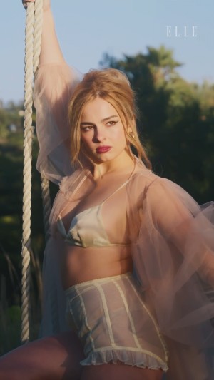 Addison Rae Nude Leaks OnlyFans Photos #3