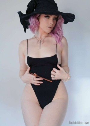 Bukkit Brwn Nude Photos #5