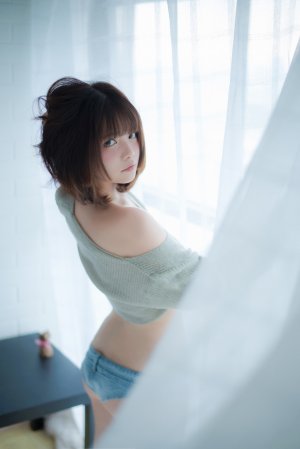 Miu Cosplayer Nude Photos #10