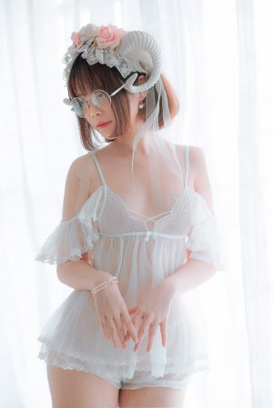 Miu Cosplayer Nude Photos #11