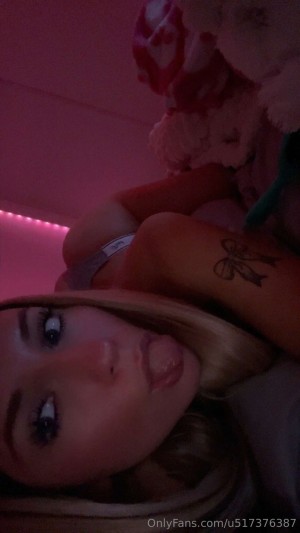 Halliecooper Nude Leaks OnlyFans Photos #2